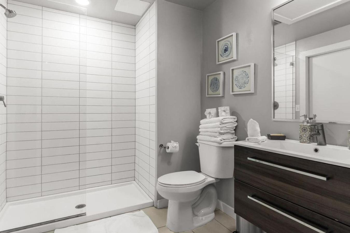 Modern 2 Bed Getaway Steps From Tropicana Field San Petersburgo Exterior foto
