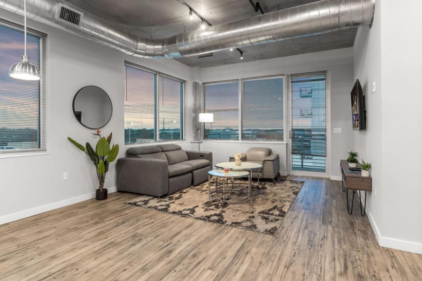 Modern 2 Bed Getaway Steps From Tropicana Field San Petersburgo Exterior foto